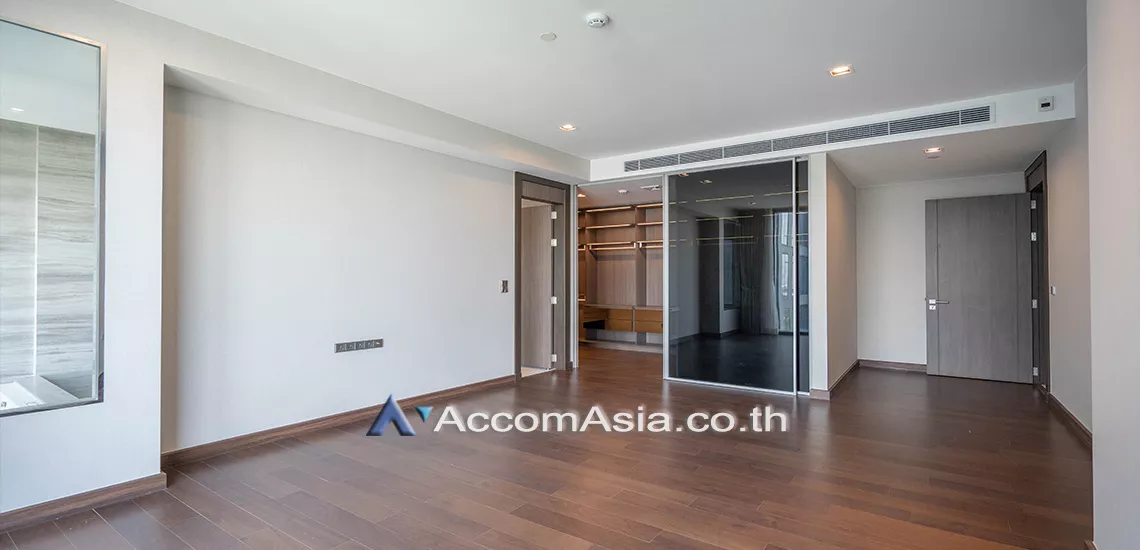  2 Bedrooms  Condominium For Sale in Sukhumvit, Bangkok  near BTS Nana (AA31099)