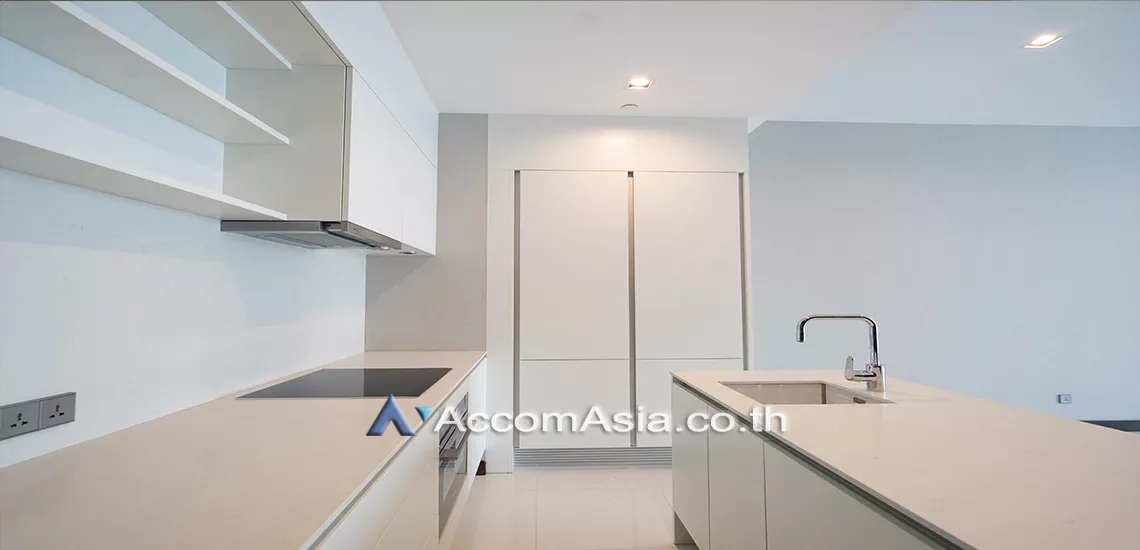 6  2 br Condominium For Sale in Sukhumvit ,Bangkok BTS Nana at Q1 Sukhumvit AA31099
