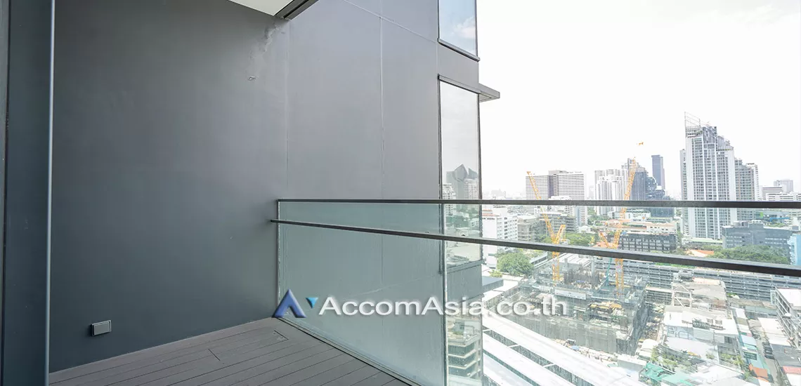  2 Bedrooms  Condominium For Sale in Sukhumvit, Bangkok  near BTS Nana (AA31101)