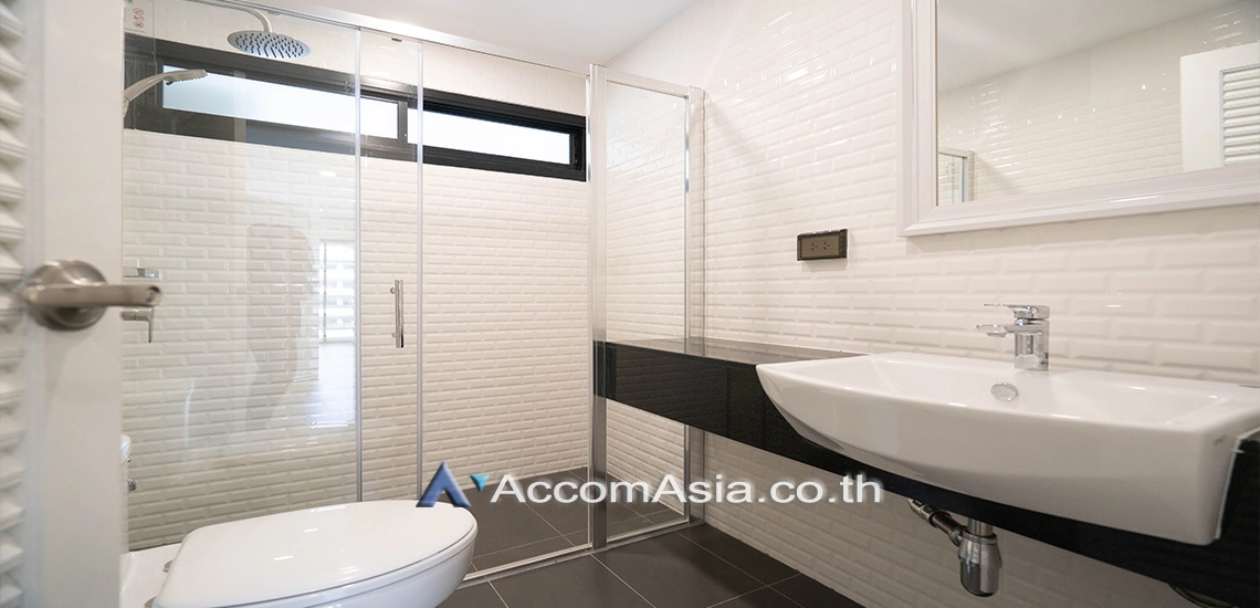 12  3 br Condominium For Rent in Sukhumvit ,Bangkok BTS Asok - MRT Sukhumvit at Ruamjai Heights AA31105