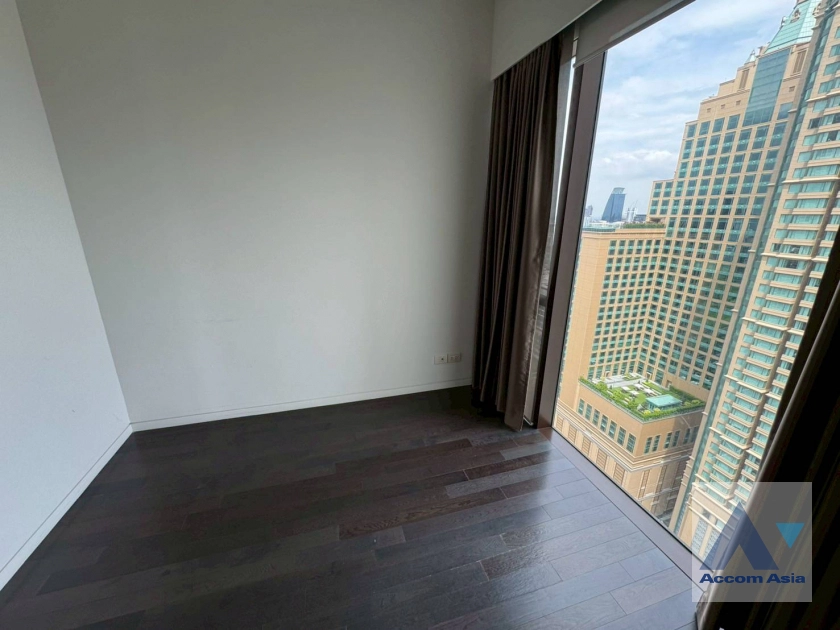 15  2 br Condominium For Rent in Ploenchit ,Bangkok BTS Ratchadamri at Hansar Residence AA31113