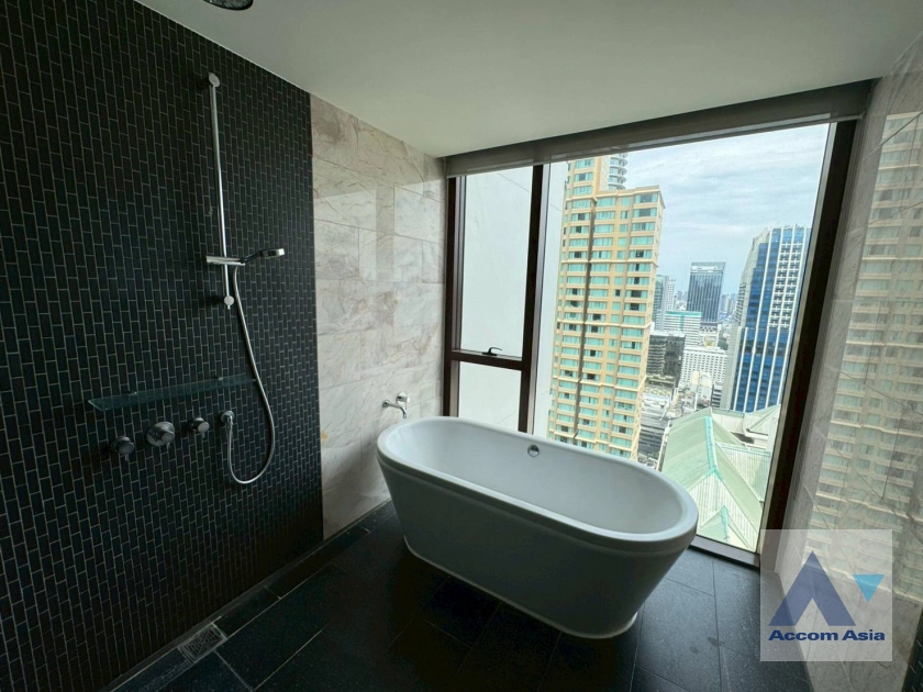 18  2 br Condominium For Rent in Ploenchit ,Bangkok BTS Ratchadamri at Hansar Residence AA31113