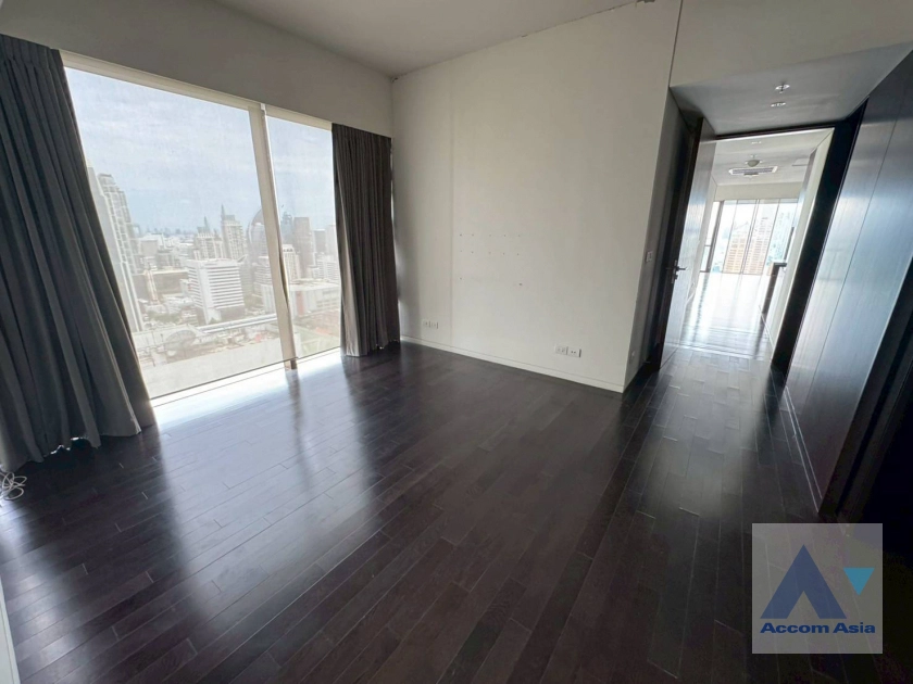 14  2 br Condominium For Rent in Ploenchit ,Bangkok BTS Ratchadamri at Hansar Residence AA31113