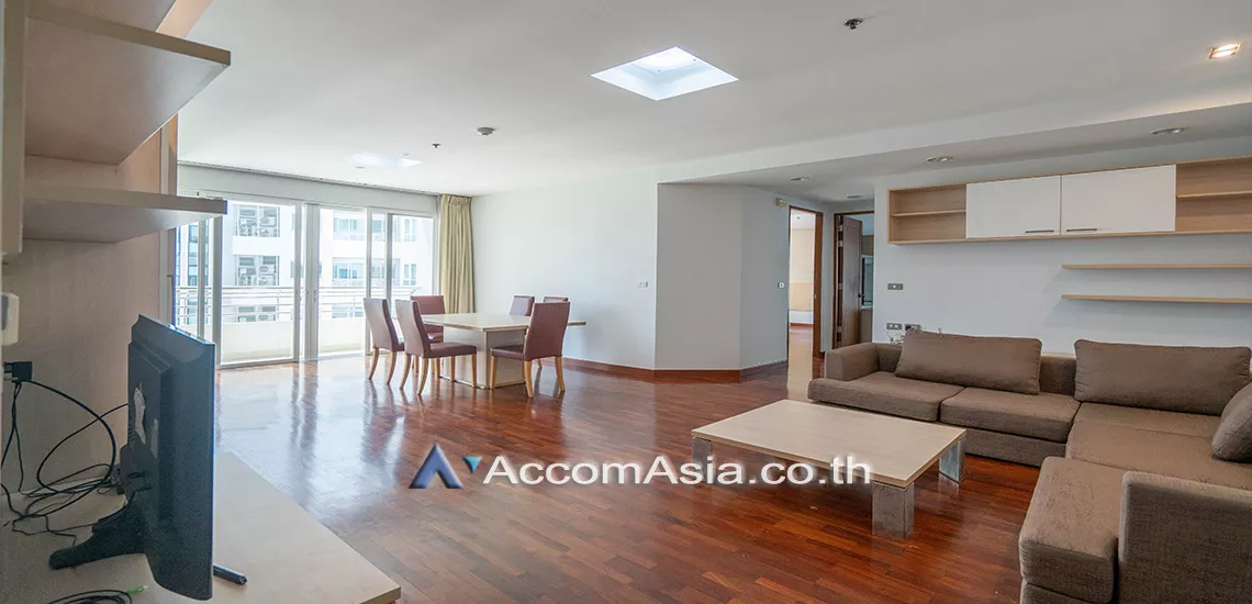  2 Bedrooms  Apartment For Rent in Sukhumvit, Bangkok  near BTS Phrom Phong (AA31115)