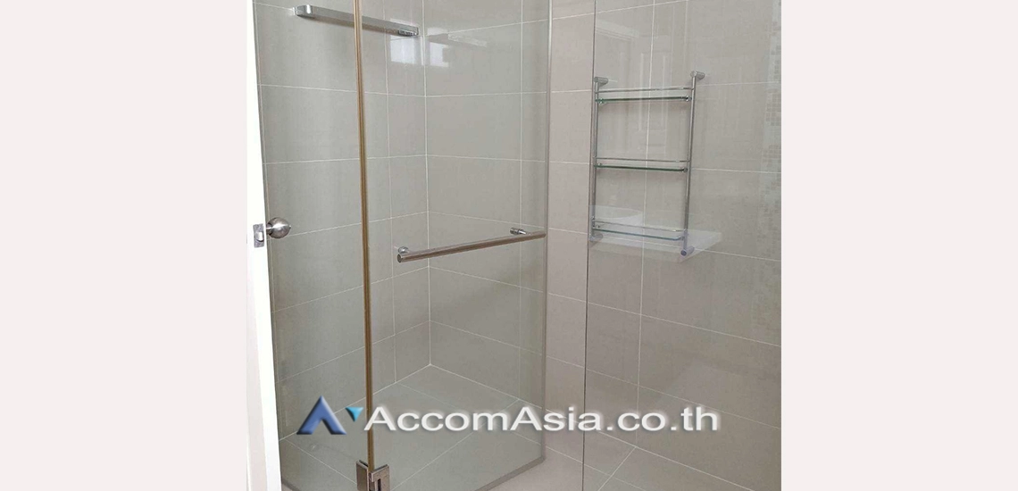 17  4 br House For Rent in Ratchadapisek ,Bangkok MRT Thailand Cultural Center at Well maintain Compound AA31116