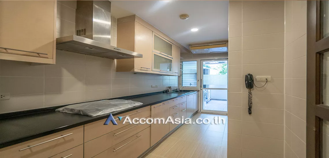  1  2 br Apartment For Rent in Sukhumvit ,Bangkok BTS Phrom Phong at The rooms are luxurious & comfortable AA31119