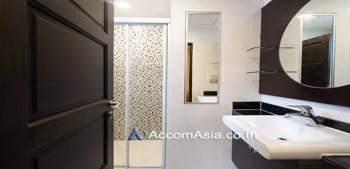 9  3 br Apartment For Rent in Sukhumvit ,Bangkok BTS Phrom Phong at The rooms are luxurious & comfortable AA31120