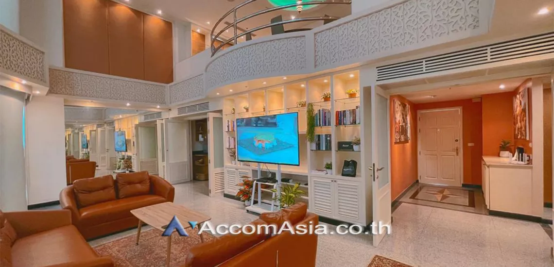Double High Ceiling, Duplex Condo, Penthouse |  4 Bedrooms  Condominium For Rent in Ploenchit, Bangkok  near BTS Ratchadamri (AA31146)