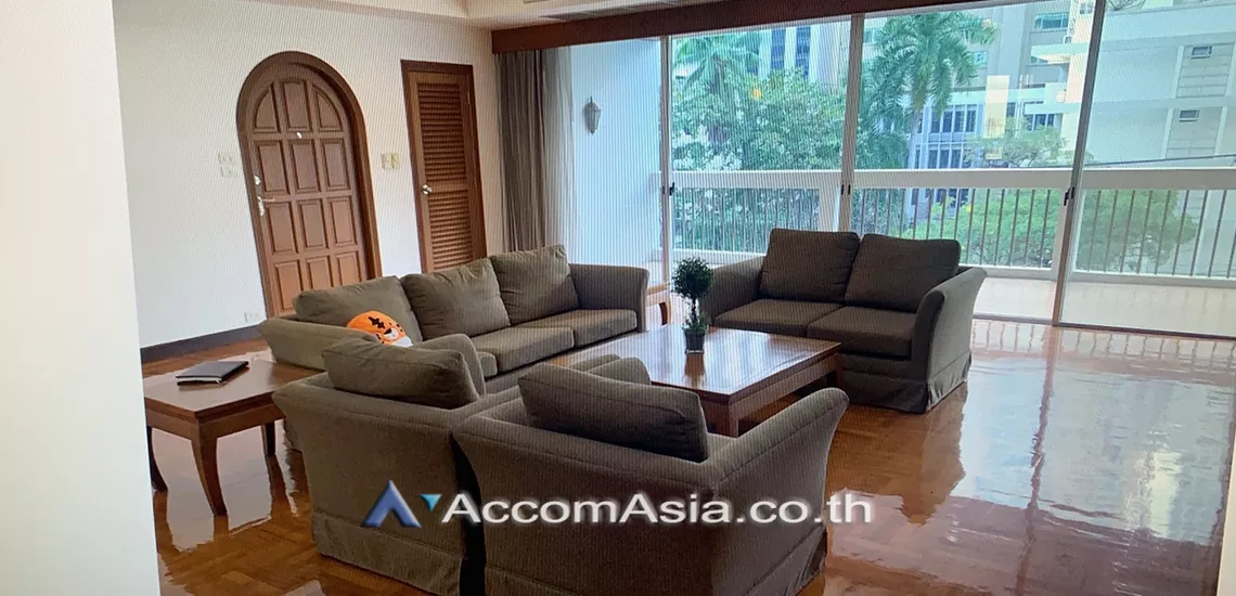 Pet friendly |  3 Bedrooms  Apartment For Rent in Sukhumvit, Bangkok  near BTS Nana (AA31148)