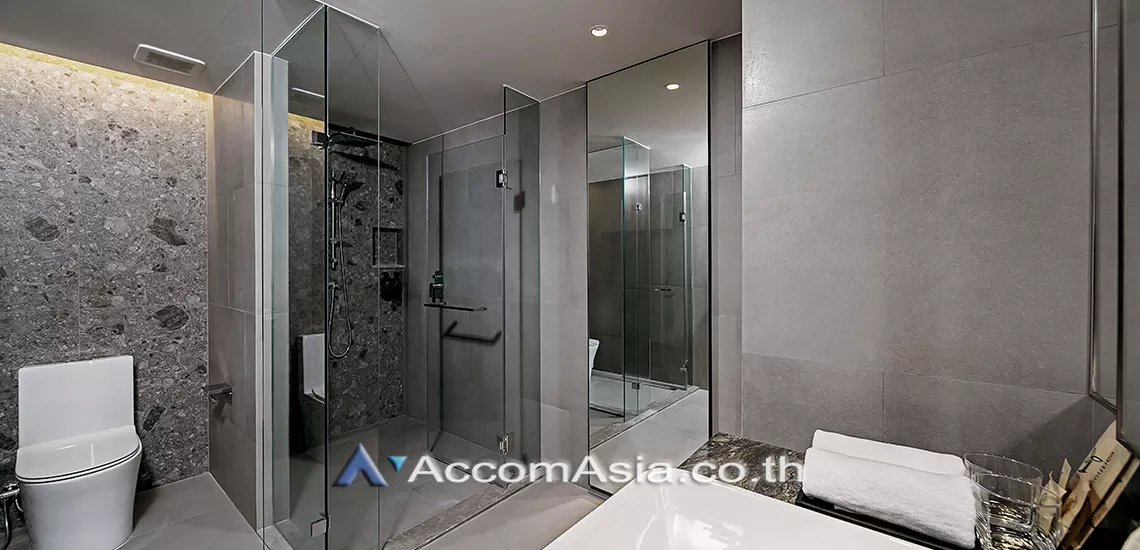 11  Apartment For Rent in Sukhumvit ,Bangkok BTS Asok - MRT Sukhumvit at Low rise with convenient location AA31163