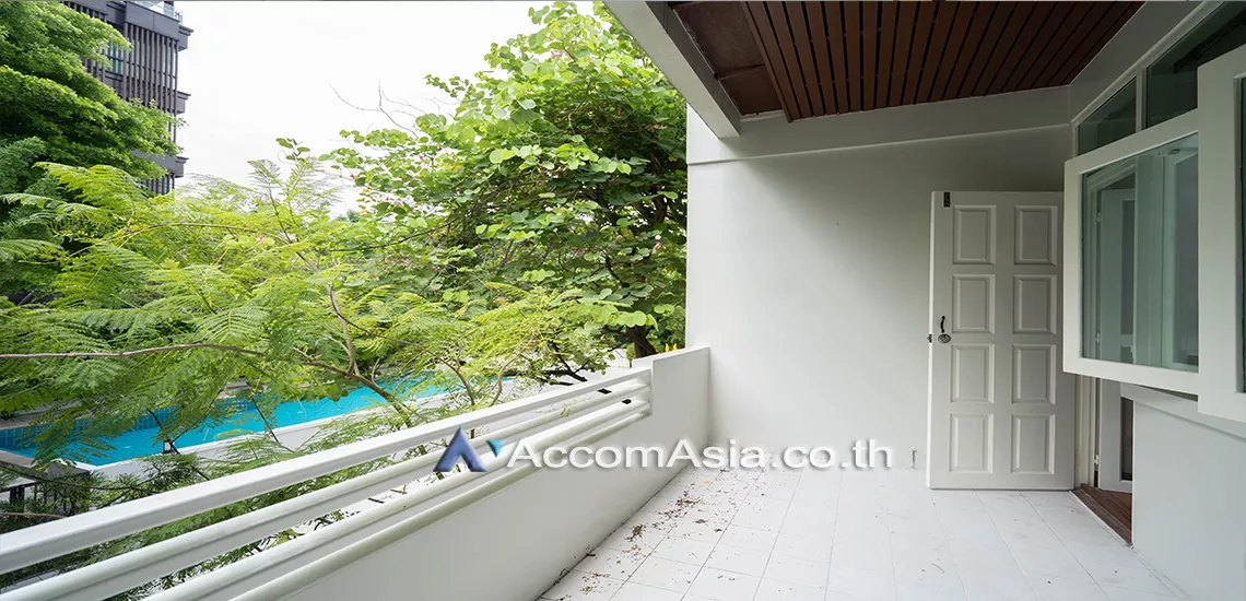 13  3 br House For Rent in Sukhumvit ,Bangkok BTS Thong Lo at Ekkamai Cozy House with swimming pool AA31173