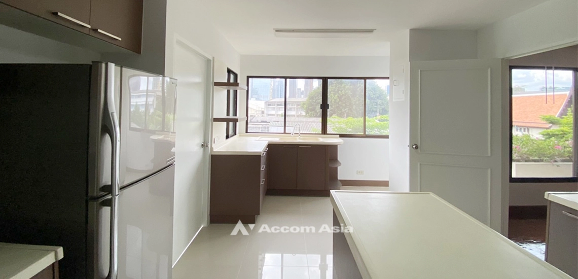 6  3 br Apartment For Rent in Sukhumvit ,Bangkok BTS Ekkamai at A peaceful location AA31187