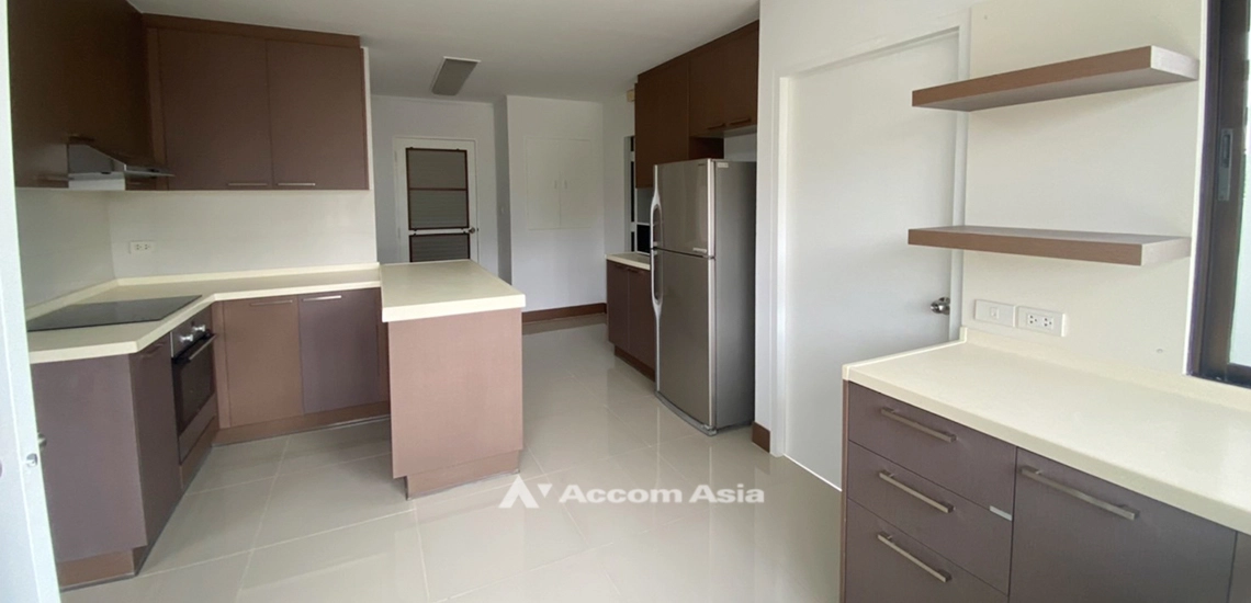 8  3 br Apartment For Rent in Sukhumvit ,Bangkok BTS Ekkamai at A peaceful location AA31187