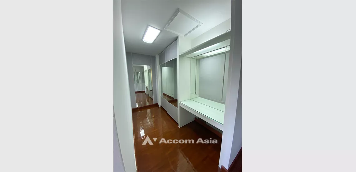 19  3 br Apartment For Rent in Sukhumvit ,Bangkok BTS Ekkamai at A peaceful location AA31187