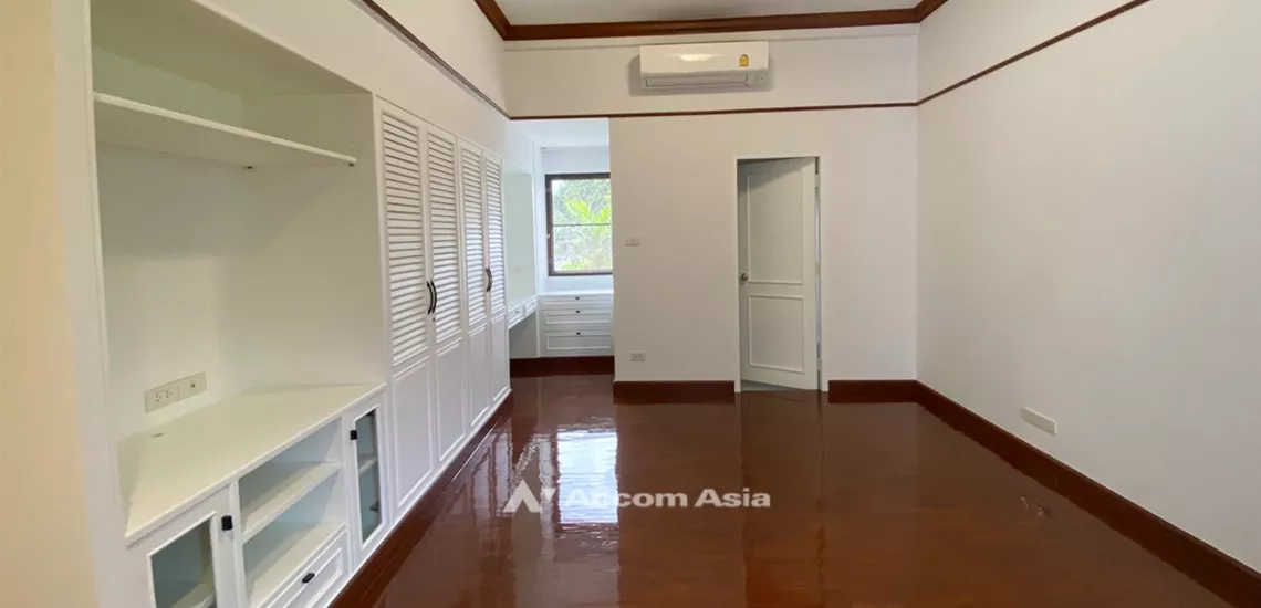 16  3 br Apartment For Rent in Sukhumvit ,Bangkok BTS Ekkamai at A peaceful location AA31187