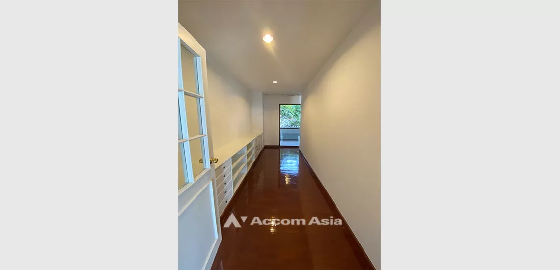 24  3 br Apartment For Rent in Sukhumvit ,Bangkok BTS Ekkamai at A peaceful location AA31187