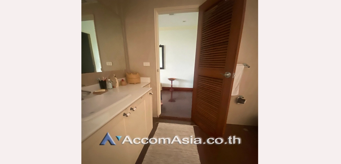 14  3 br Townhouse For Rent in Sukhumvit ,Bangkok MRT Phetchaburi at Natural Place AA31188