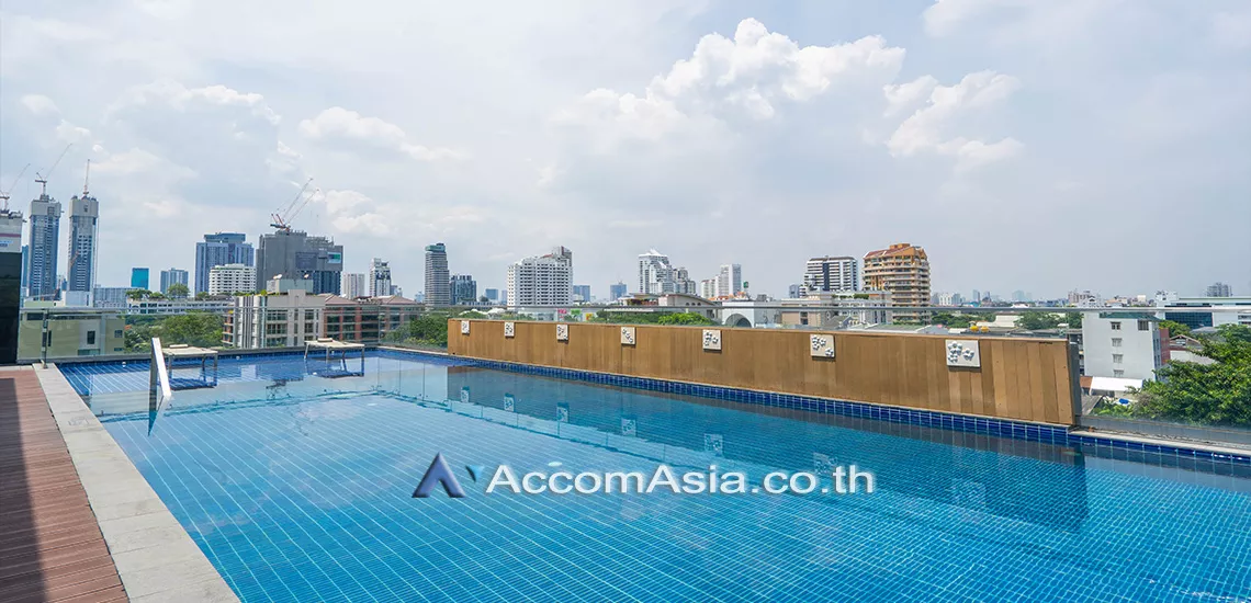  1 Bedroom  Apartment For Rent in Sukhumvit, Bangkok  near BTS Ekkamai (AA31196)