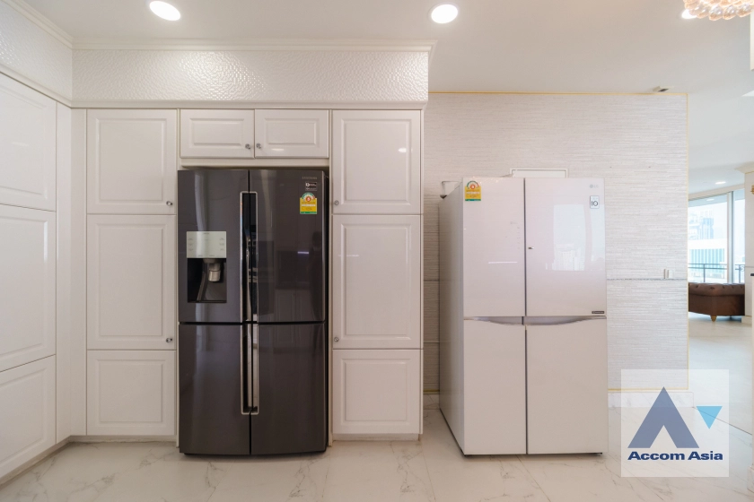 11  4 br Condominium For Sale in Sukhumvit ,Bangkok BTS Phrom Phong at Royce Private Residences AA31216