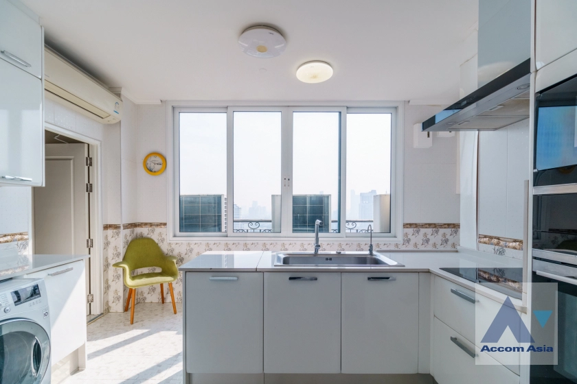 14  4 br Condominium For Sale in Sukhumvit ,Bangkok BTS Phrom Phong at Royce Private Residences AA31216