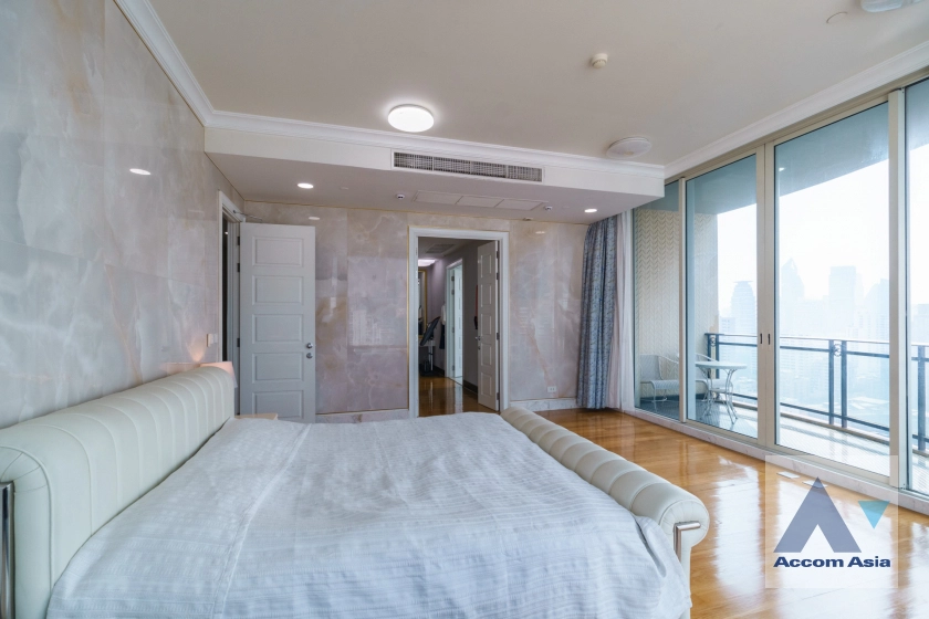 19  4 br Condominium For Sale in Sukhumvit ,Bangkok BTS Phrom Phong at Royce Private Residences AA31216