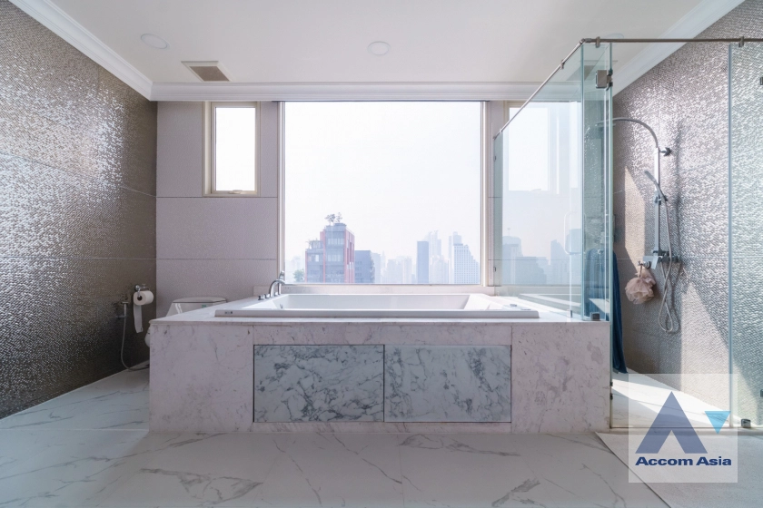 22  4 br Condominium For Sale in Sukhumvit ,Bangkok BTS Phrom Phong at Royce Private Residences AA31216