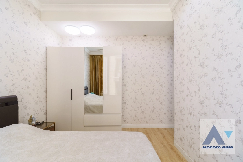 25  4 br Condominium For Sale in Sukhumvit ,Bangkok BTS Phrom Phong at Royce Private Residences AA31216