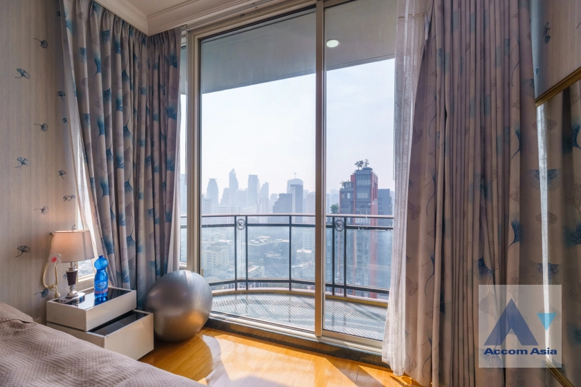 34  4 br Condominium For Sale in Sukhumvit ,Bangkok BTS Phrom Phong at Royce Private Residences AA31216