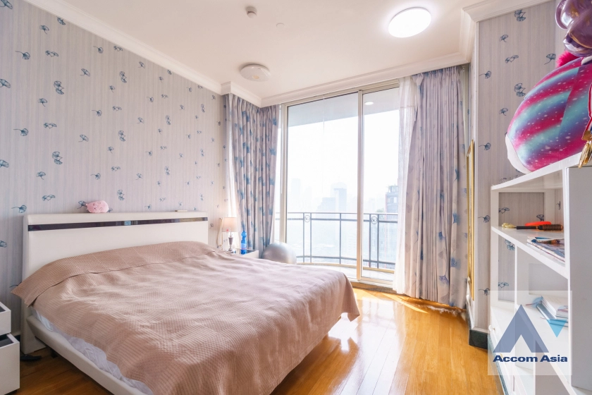 31  4 br Condominium For Sale in Sukhumvit ,Bangkok BTS Phrom Phong at Royce Private Residences AA31216