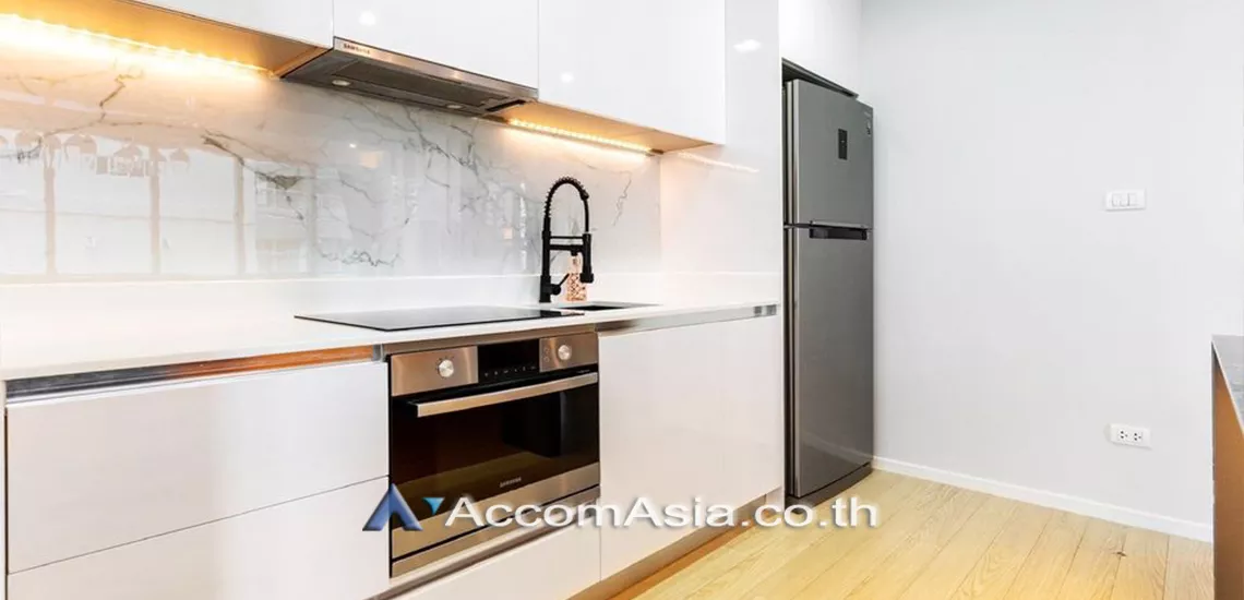 9  2 br Condominium For Rent in Sukhumvit ,Bangkok BTS Asok at The Room Sukhumvit 21 AA31224