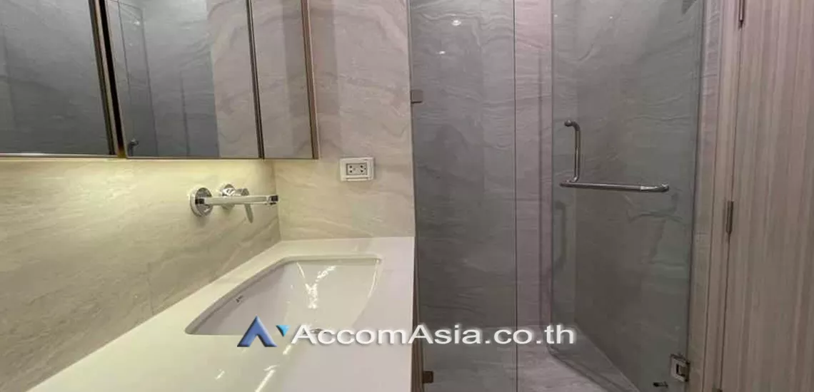 unit 2 Bedrooms  Condominium For Rent in Sukhumvit, Bangkok  near BTS Punnawithi (AA31225)