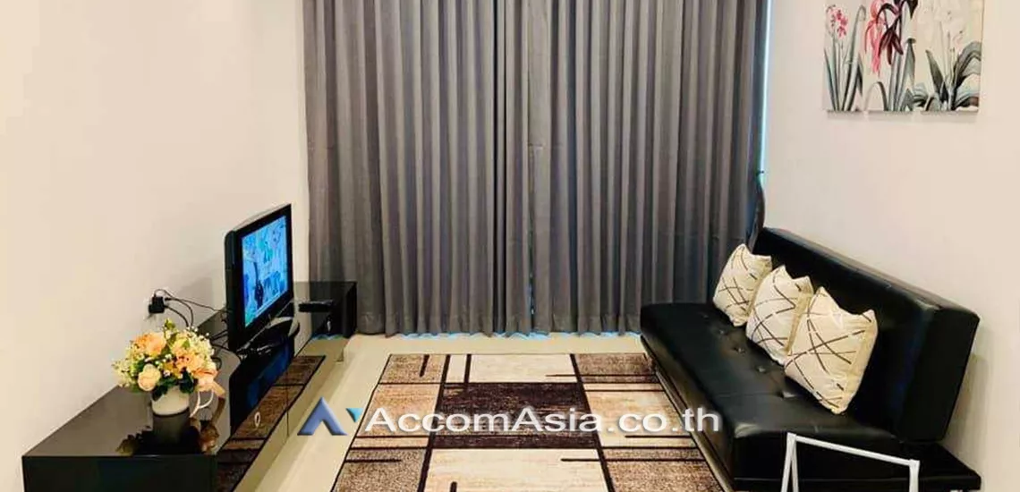  1 Bedroom  Condominium For Sale in Phaholyothin, Bangkok  near BTS Victory Monument (AA31228)