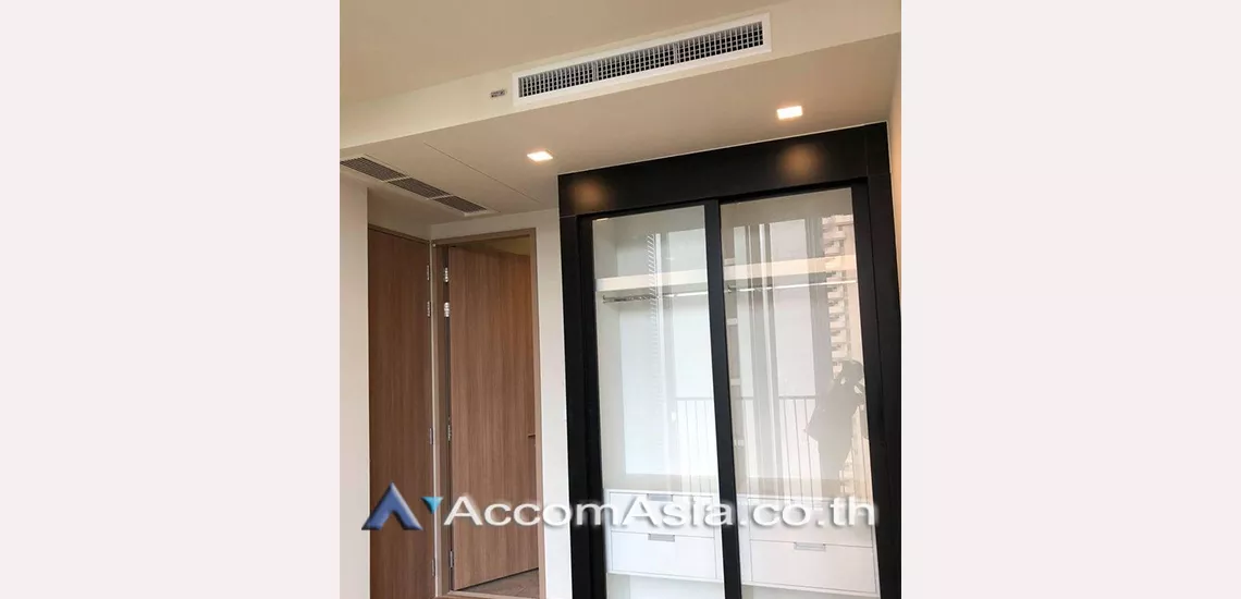 unit 1 Bedroom  Condominium For Sale in Sukhumvit, Bangkok  near BTS Phrom Phong (AA31229)