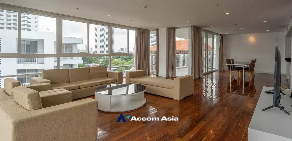 Pet friendly |  Ekkamai Family Apartment Apartment  3 Bedroom for Rent BTS Ekkamai in Sukhumvit Bangkok