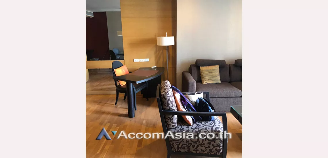  1 Bedroom  Condominium For Rent & Sale in Sathorn, Bangkok  near BTS Chong Nonsi (AA31233)