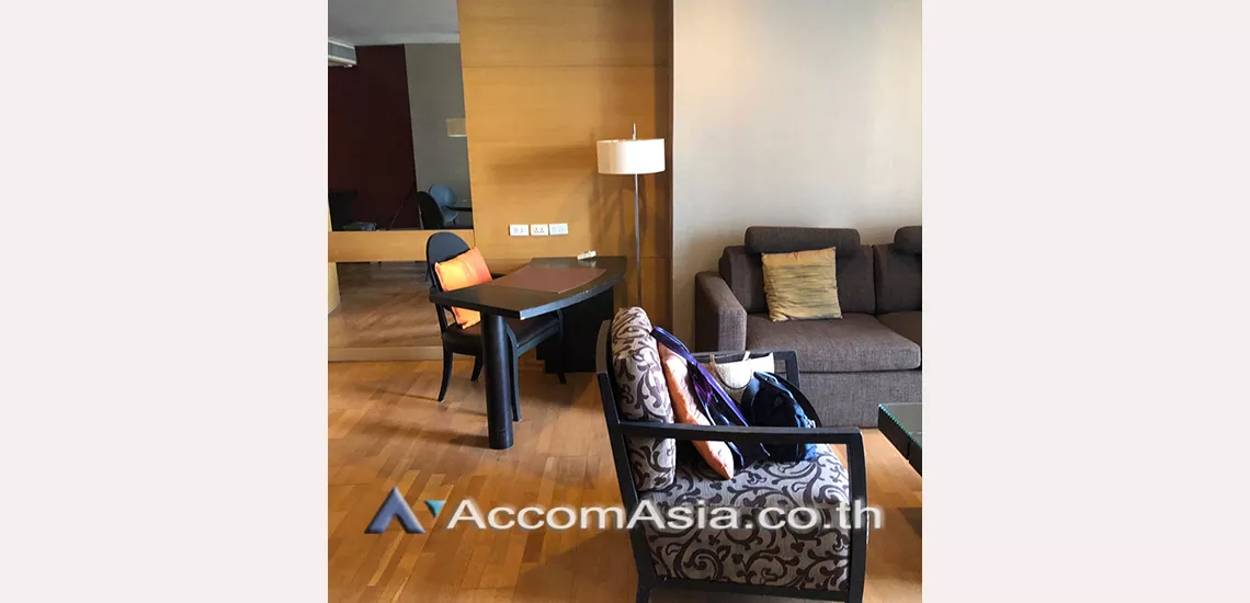 unit 1 Bedroom  Condominium For Rent & Sale in Sathorn, Bangkok  near BTS Chong Nonsi (AA31233)