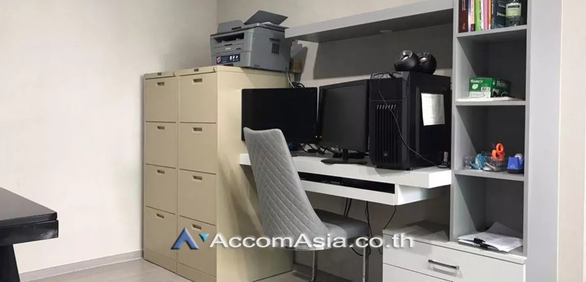 11  2 br Condominium For Sale in Phaholyothin ,Bangkok MRT Lat Phrao at Life at Ladprao 18 AA31237