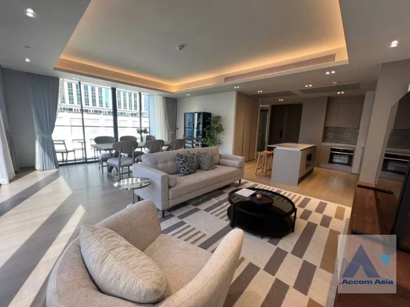  2 Bedrooms  Condominium For Rent in Ploenchit, Bangkok  near BTS Ploenchit (AA31242)