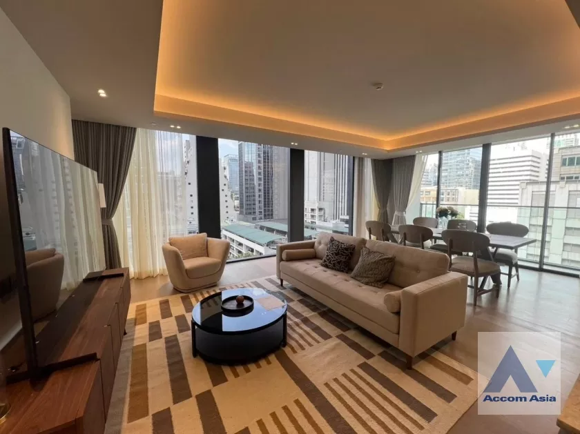  2 Bedrooms  Condominium For Rent in Ploenchit, Bangkok  near BTS Ploenchit (AA31242)