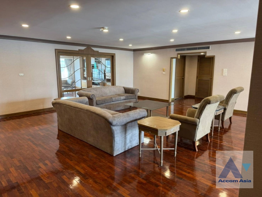 unit 3 Bedrooms  Condominium For Rent & Sale in Sukhumvit, Bangkok  near BTS Asok (24576)