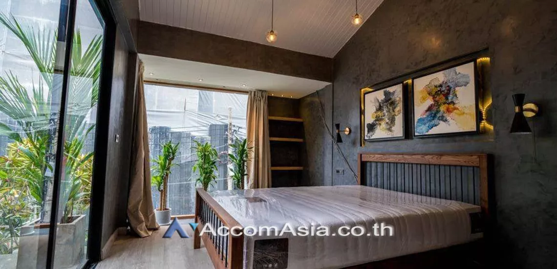 6  3 br Townhouse For Rent in sukhumvit ,Bangkok BTS Thong Lo AA31301