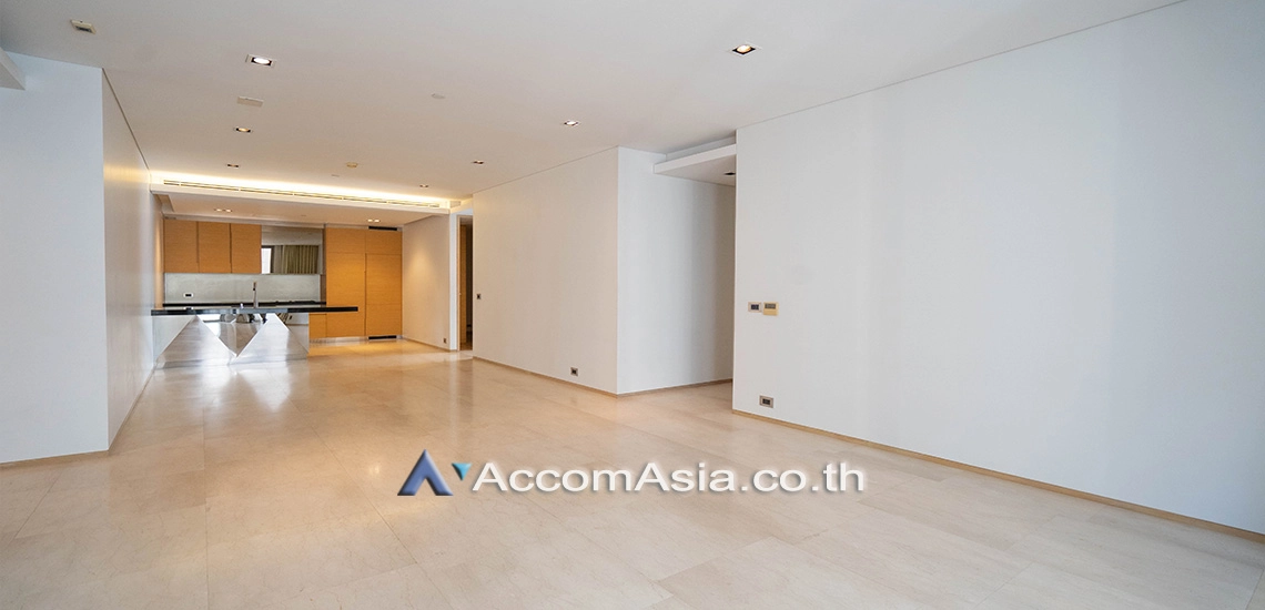  1  2 br Condominium For Sale in Silom ,Bangkok BTS Sala Daeng - MRT Silom at Saladaeng Residences AA31316