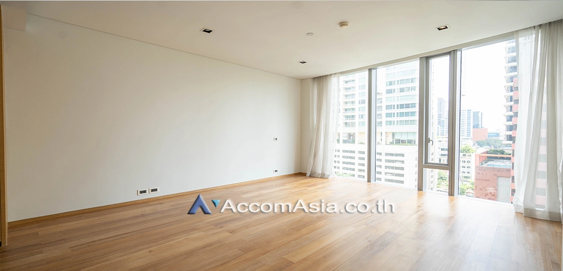  1  2 br Condominium For Sale in Silom ,Bangkok BTS Sala Daeng - MRT Silom at Saladaeng Residences AA31317