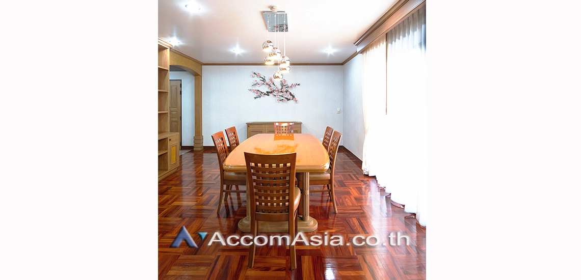 unit 4 Bedrooms  Apartment For Rent in Sukhumvit, Bangkok  near BTS Thong Lo (AA31333)