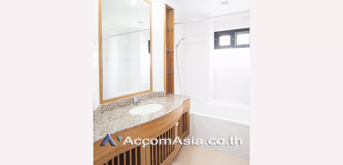 8  4 br Apartment For Rent in Sukhumvit ,Bangkok BTS Thong Lo at Suites of families AA31333