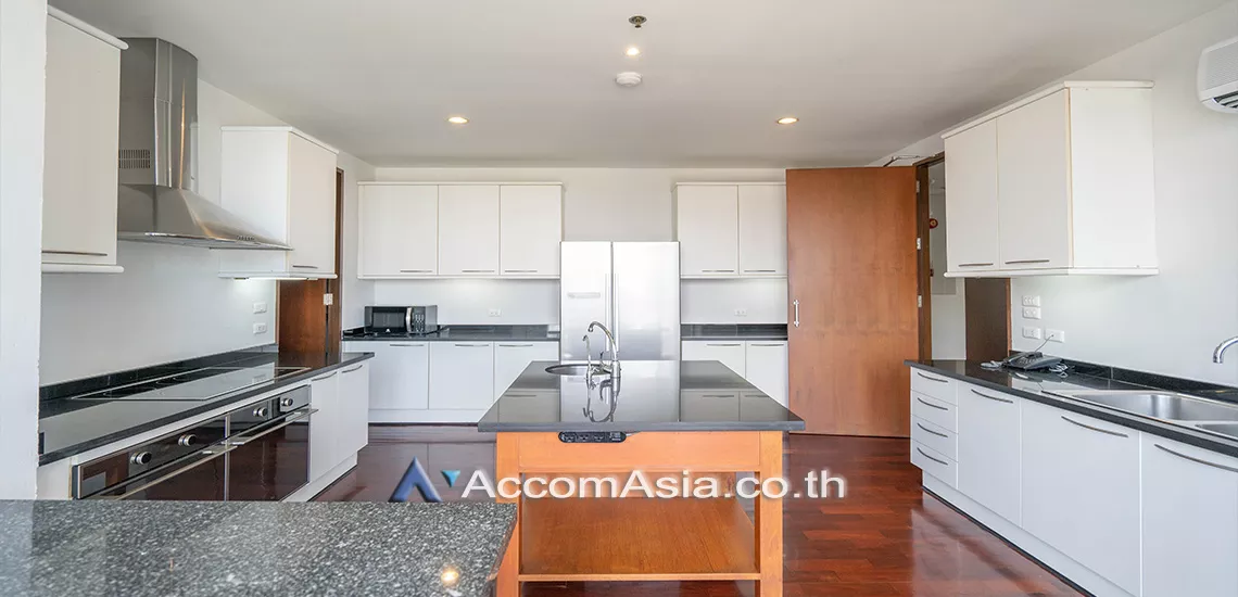 6  4 br Apartment For Rent in Silom ,Bangkok BTS Surasak at A Unique design and Terrace AA31349