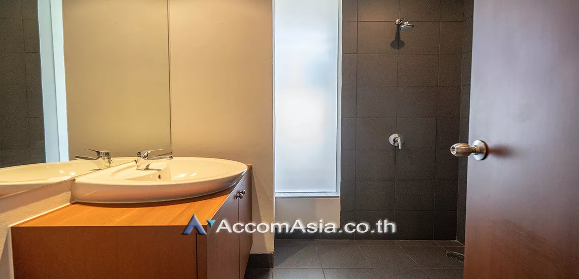19  4 br Apartment For Rent in Silom ,Bangkok BTS Surasak at A Unique design and Terrace AA31349