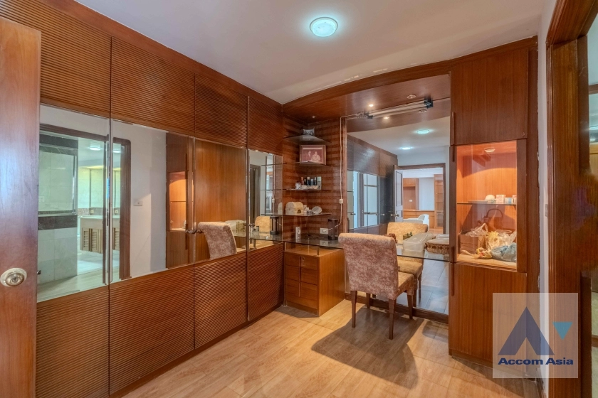 17  3 br Condominium for rent and sale in Sukhumvit ,Bangkok  at President Park Sukhumvit 24   AA31362