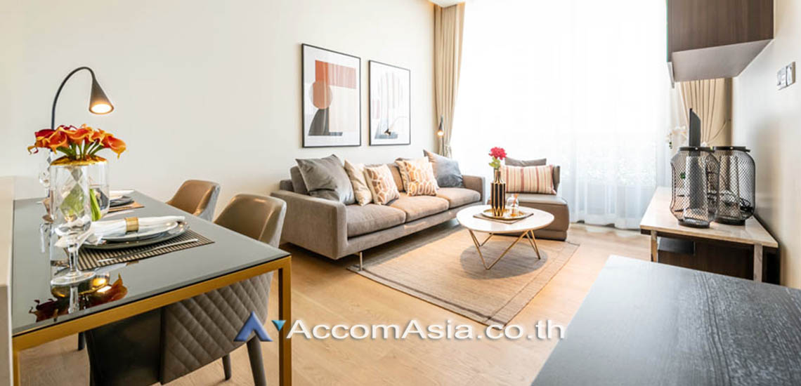 unit 1 Bedroom  Condominium For Rent & Sale in Silom, Bangkok  near BTS Sala Daeng (AA31366)