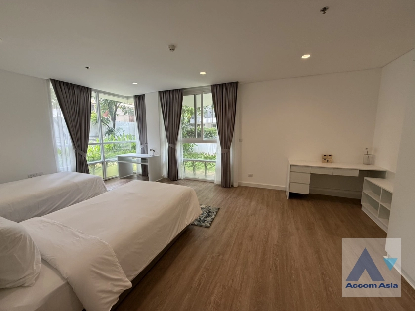 20  4 br Apartment for rent and sale in Sukhumvit ,Bangkok BTS Ekkamai at Ekkamai Family Apartment AA31371